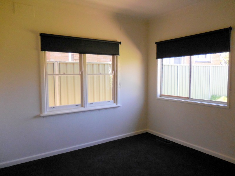 2a Leonard Avenue, Flora Hill VIC 3550