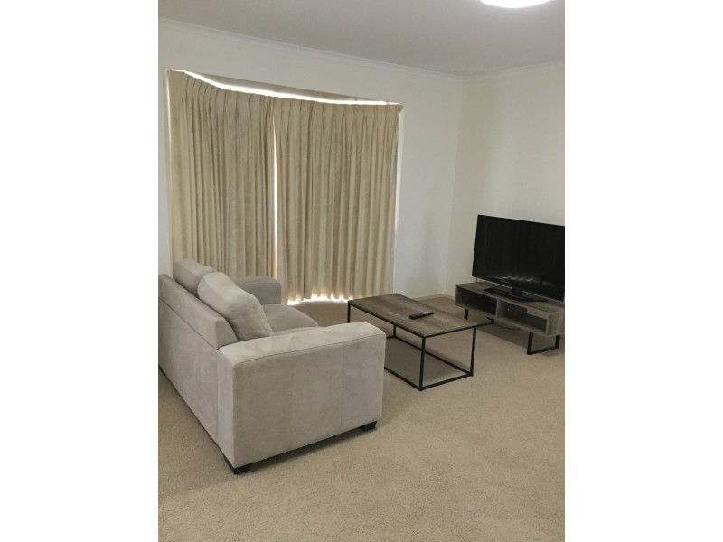 2/21 Mayfield Parade, Strathdale VIC 3550