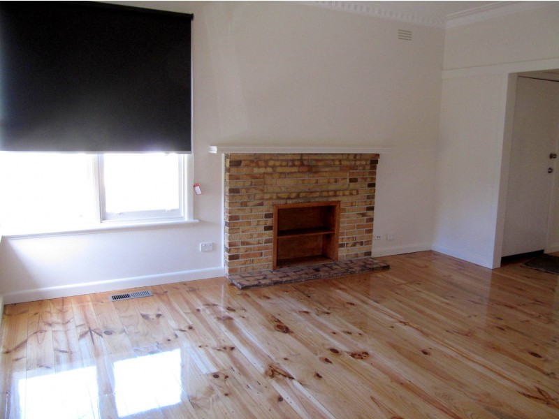 24 Clarke Street, Kennington VIC 3550