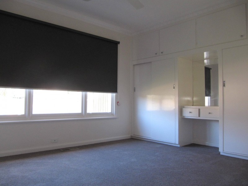 24 Clarke Street, Kennington VIC 3550