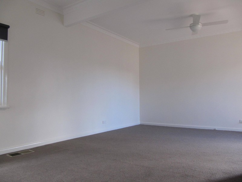 24 Clarke Street, Kennington VIC 3550