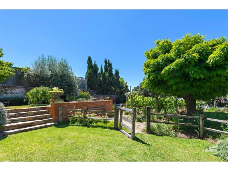 4 Niemann Sreet & 183 Arnold Street, Bendigo VIC 3550