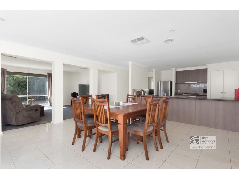 6 Emerald Avenue, White Hills VIC 3550