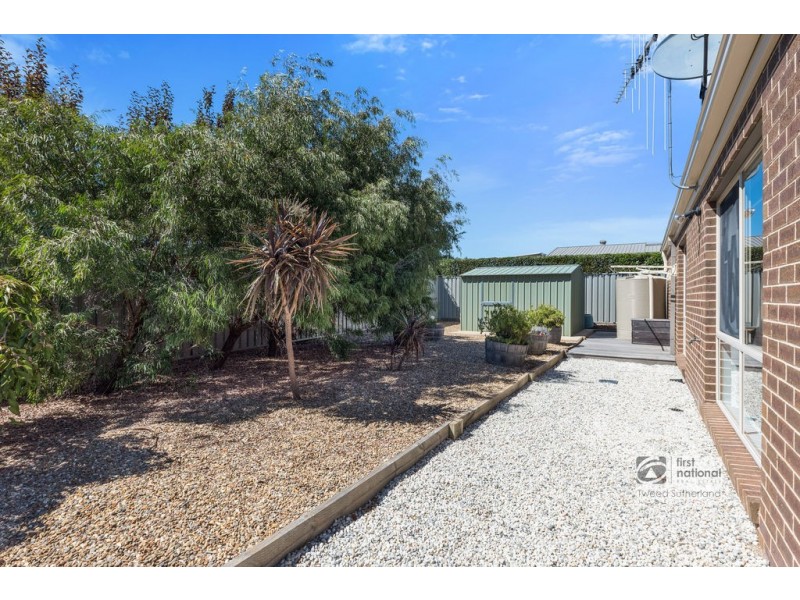 6 Emerald Avenue, White Hills VIC 3550