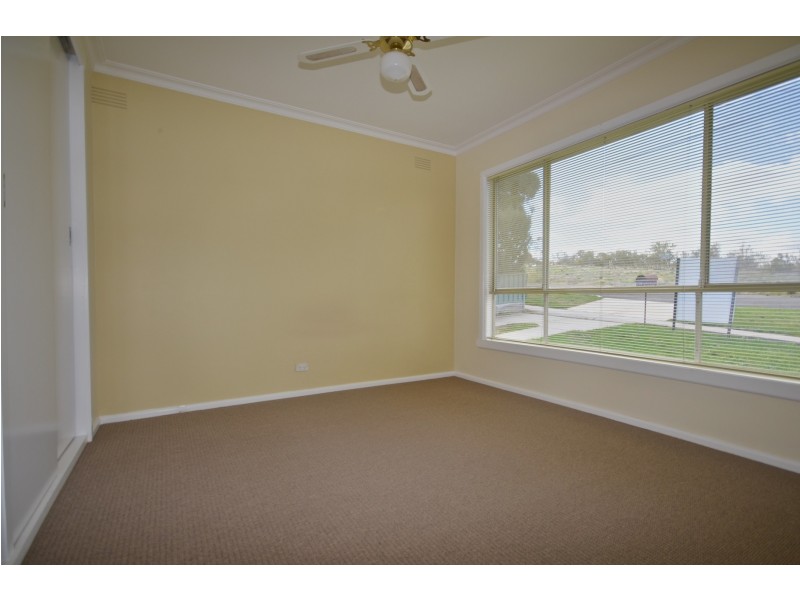 13 Taylor Street, Golden Square VIC 3555