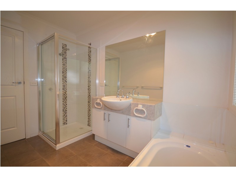 2/19 Prouses Road, North Bendigo VIC 3550