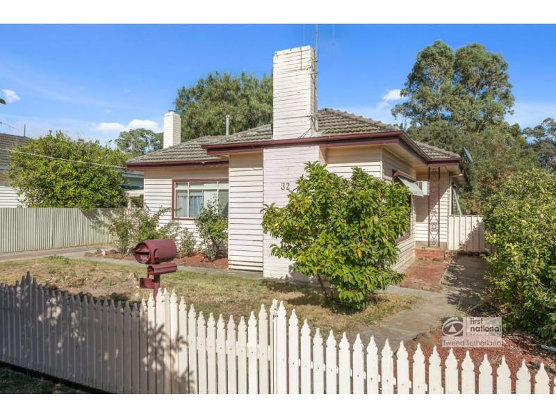 32 Carpenter Street, Kangaroo Flat VIC 3555