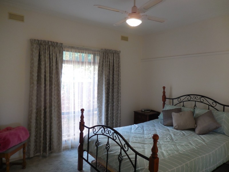 41 Holdsworth Road, Long Gully VIC 3550