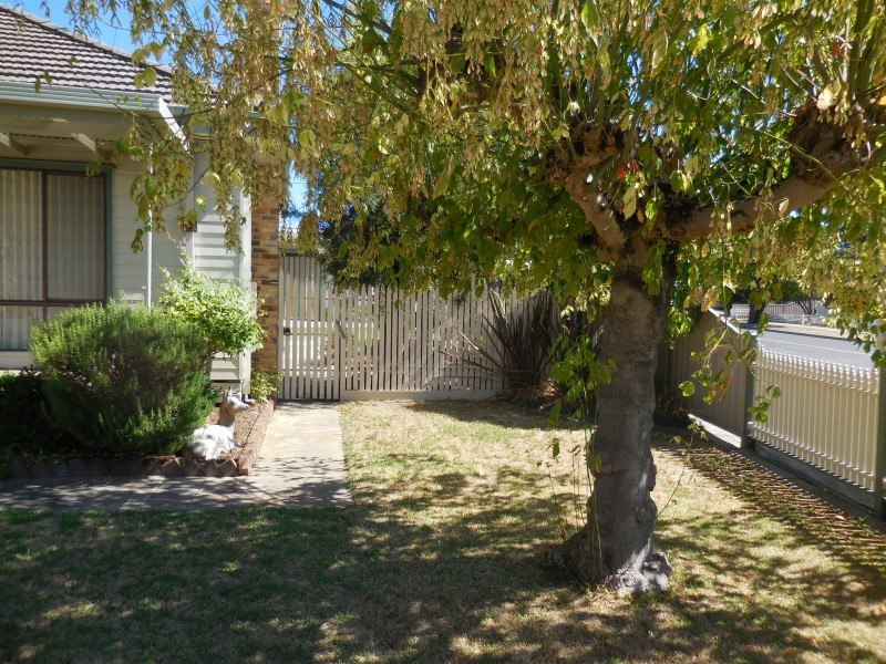 41 Holdsworth Road, Long Gully VIC 3550