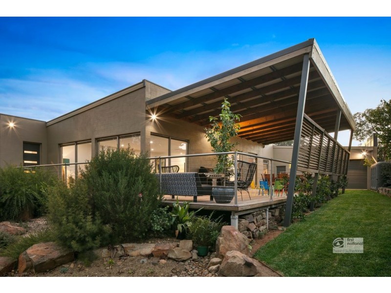 27 Elwood Drive, Strathdale VIC 3550