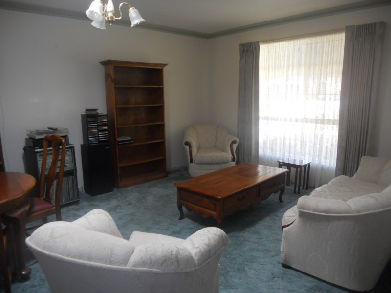 9 Erniold Road, Strathdale VIC 3550