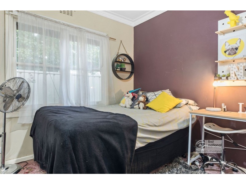 11 Helm Street, Kangaroo Flat VIC 3555