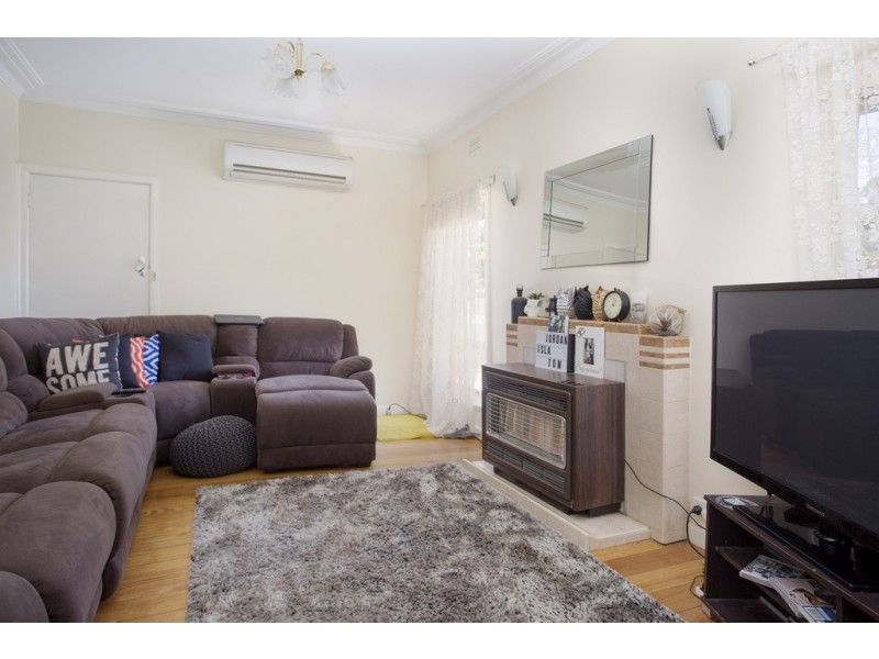 33 Mafeking Street South, Kennington VIC 3550