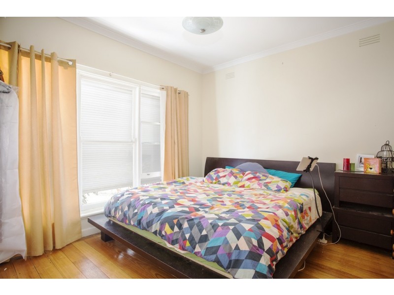 33 Mafeking Street South, Kennington VIC 3550