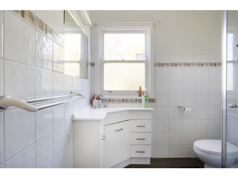 33 Mafeking Street South, Kennington VIC 3550