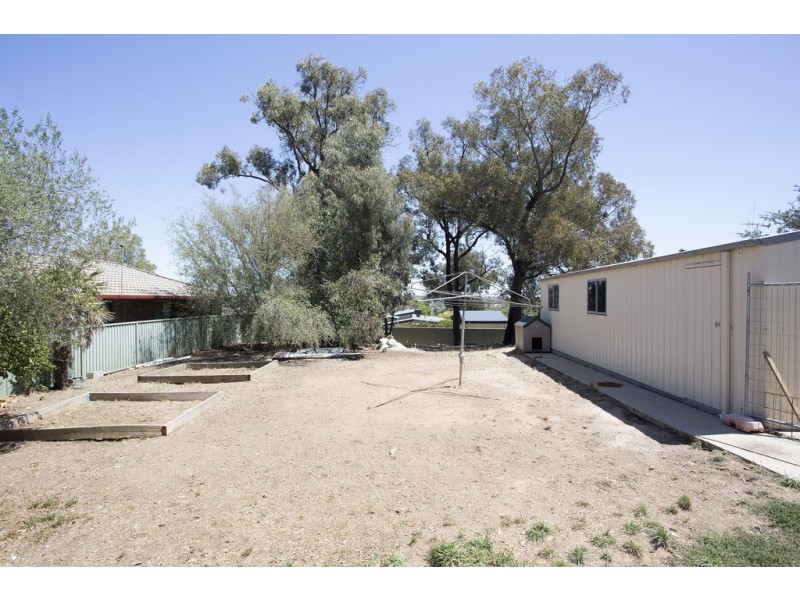 33 Mafeking Street South, Kennington VIC 3550