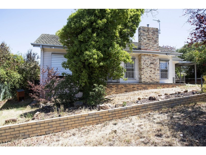 33 Mafeking Street South, Kennington VIC 3550