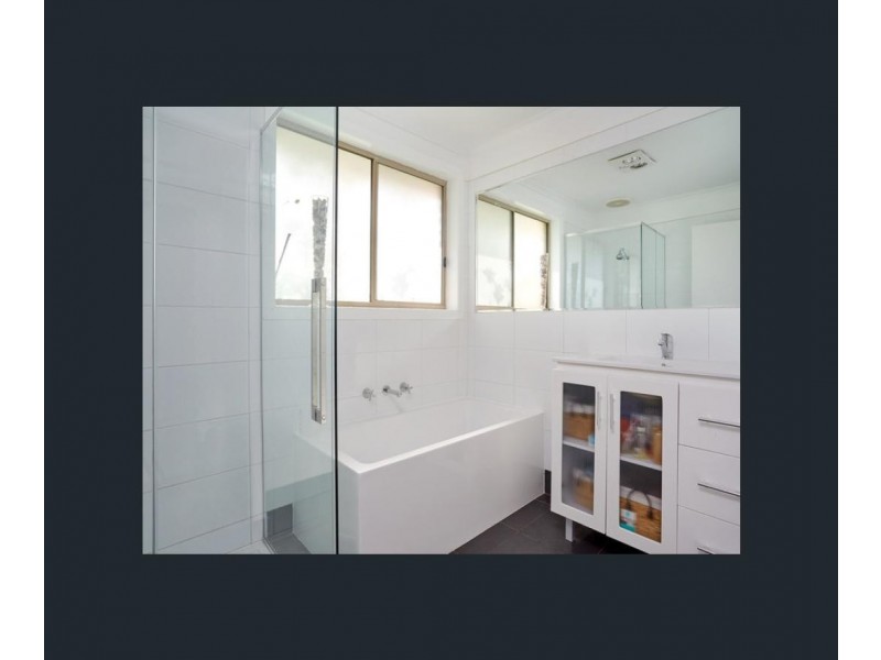 24 Friswell Avenue, Flora Hill VIC 3550