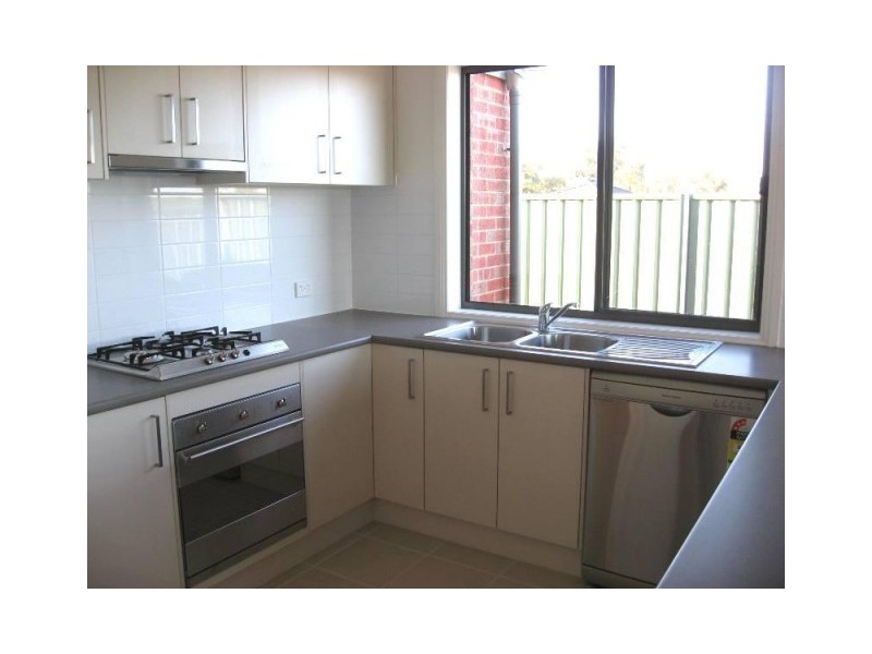 2/1 Martin Court, Golden Square VIC 3555