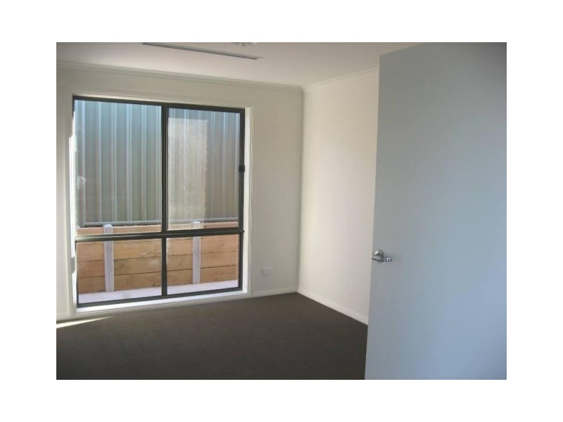 2/1 Martin Court, Golden Square VIC 3555