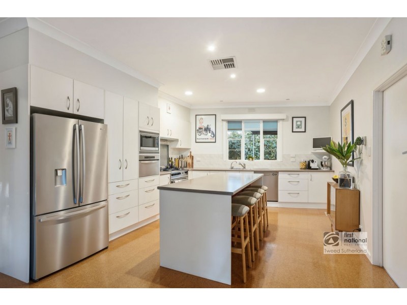 3 Desmond Street, Strathdale VIC 3550