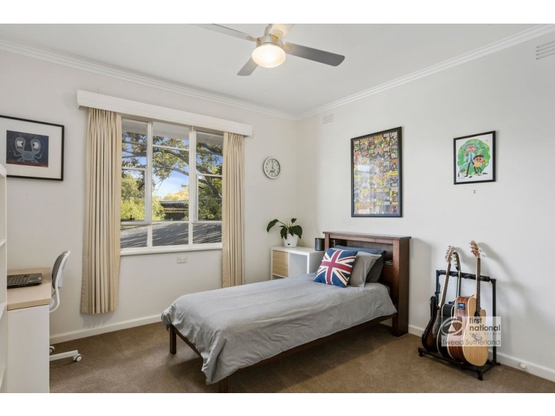 3 Desmond Street, Strathdale VIC 3550