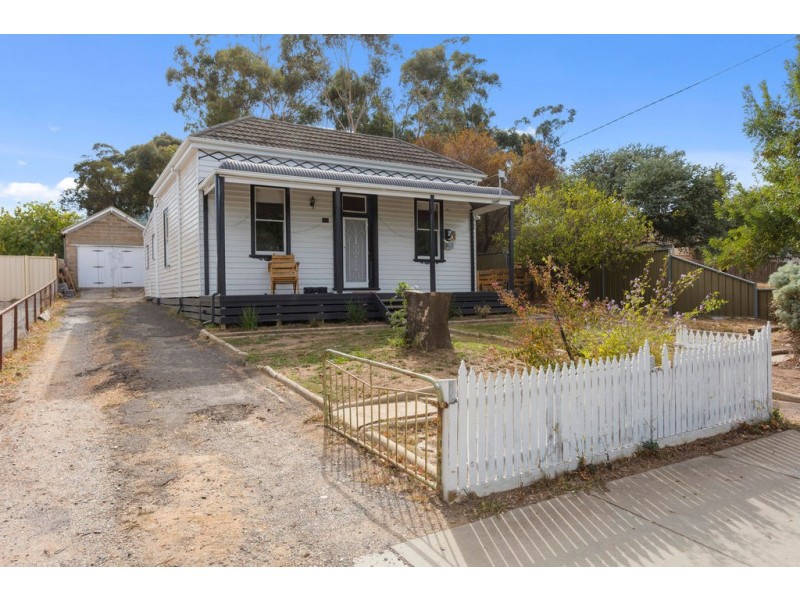 53 Condon Street, Kennington VIC 3550