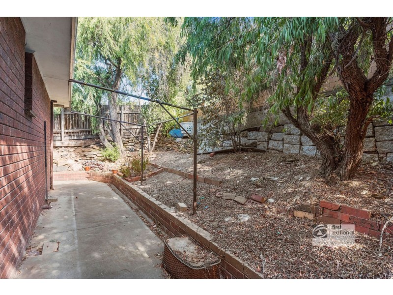 6b Howard Street, Quarry Hill VIC 3550