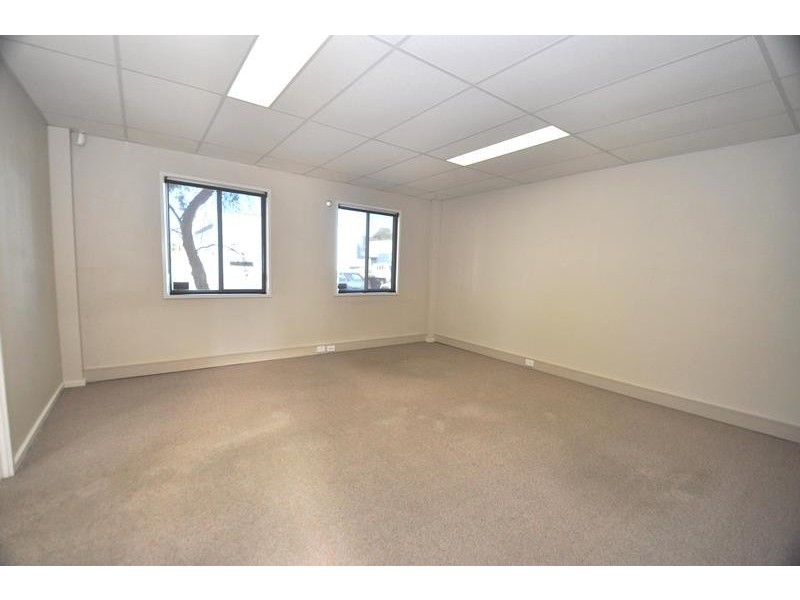 1/11-13 Maynard Drive, Epsom VIC 3551