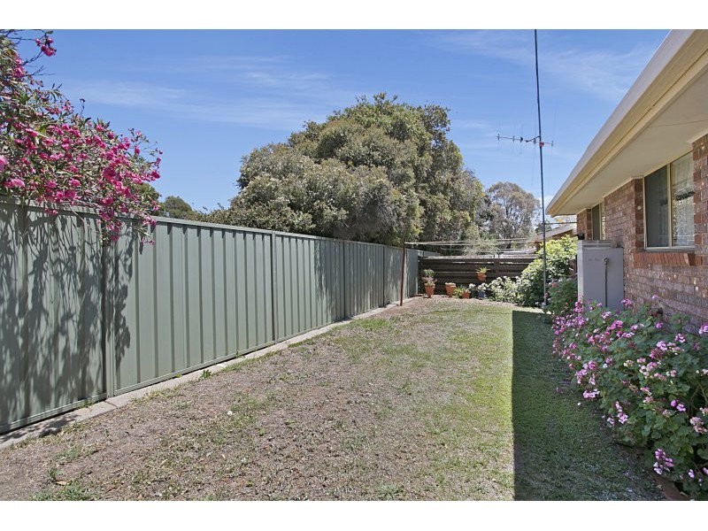 2/8 Clarke Street, Kennington VIC 3550