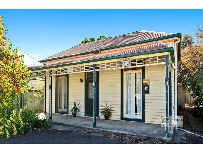 4 Gleeson Street, White Hills VIC 3550