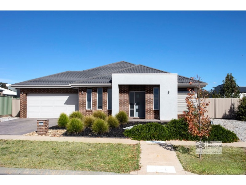 21 Roxburgh Crescent, Junortoun VIC 3551