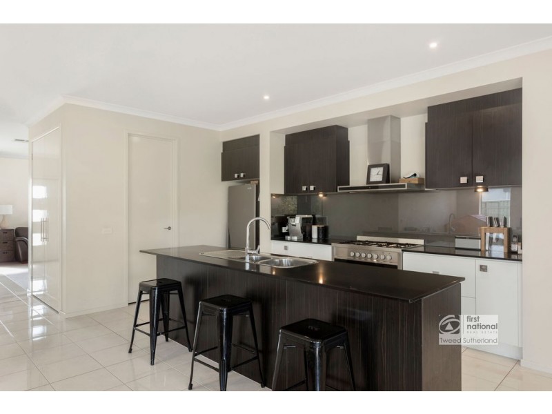 21 Roxburgh Crescent, Junortoun VIC 3551
