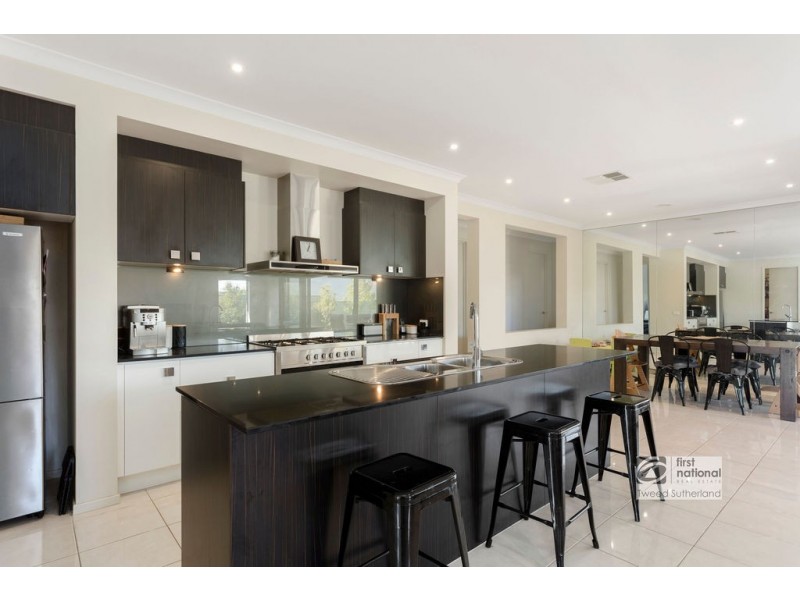 21 Roxburgh Crescent, Junortoun VIC 3551