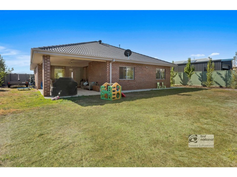 21 Roxburgh Crescent, Junortoun VIC 3551