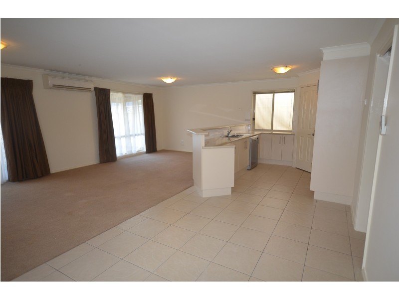 24 Elizabeth Street, Kangaroo Flat VIC 3555