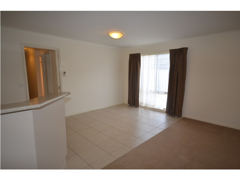 24 Elizabeth Street, Kangaroo Flat VIC 3555