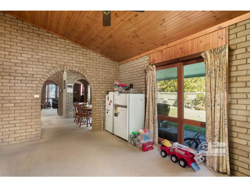 106 Crusoe Road, Kangaroo Flat VIC 3555