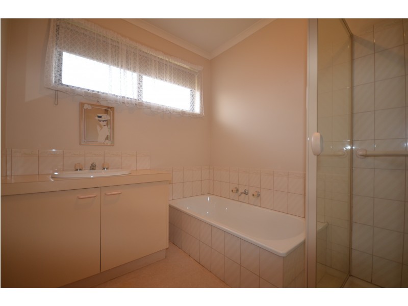 1/207 McIvor Road, Strathdale VIC 3550