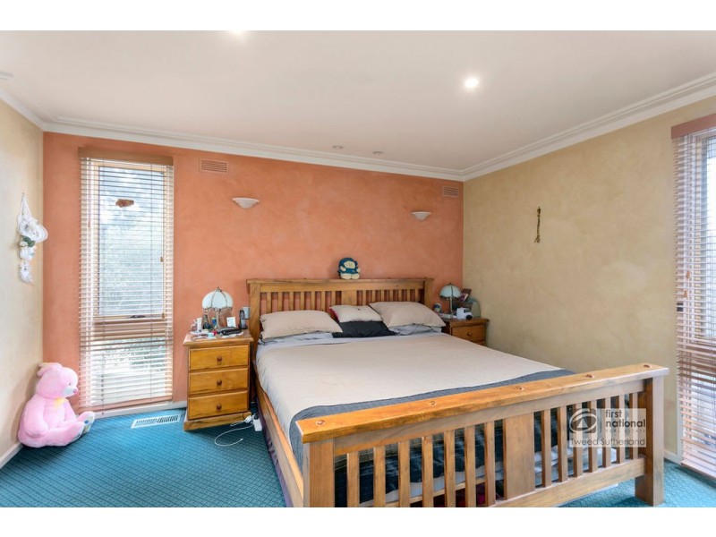 30 Milton Avenue, Spring Gully VIC 3550