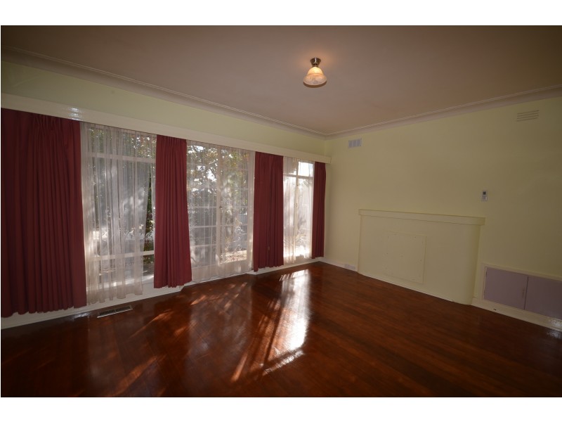 185 High Street, Kangaroo Flat VIC 3555