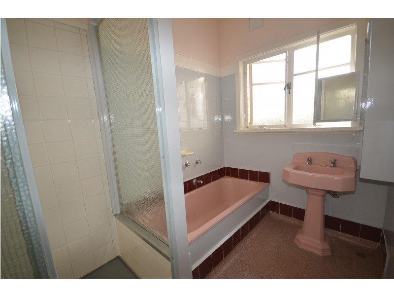 185 High Street, Kangaroo Flat VIC 3555