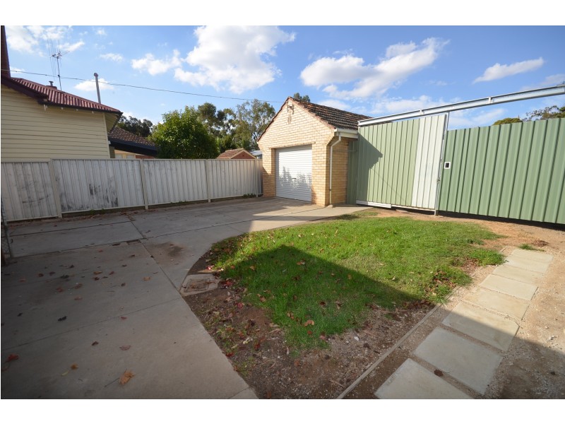 185 High Street, Kangaroo Flat VIC 3555
