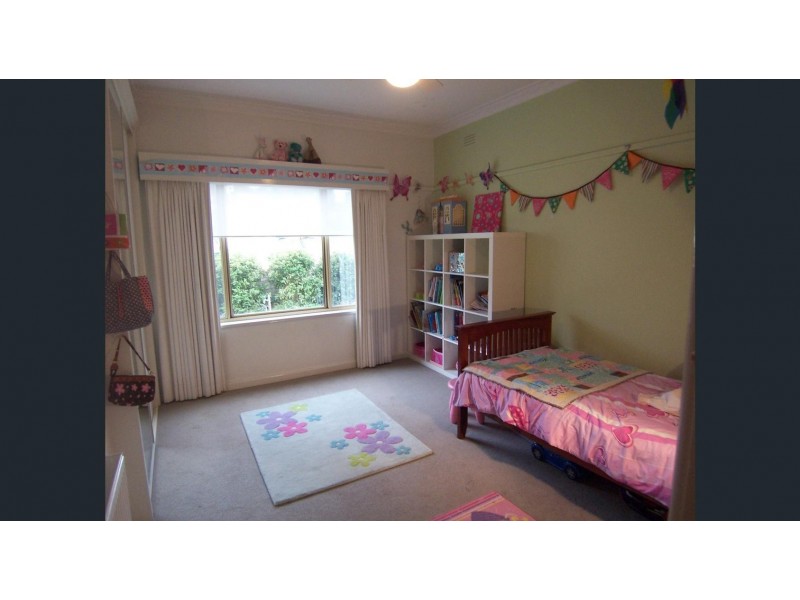 82 Olinda Street, Quarry Hill VIC 3550