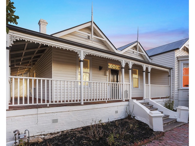 29 Pyke Street, Quarry Hill VIC 3550