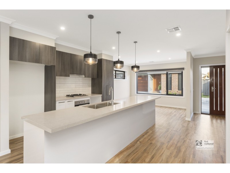 2/35-37 Sternberg Street, Kennington VIC 3550