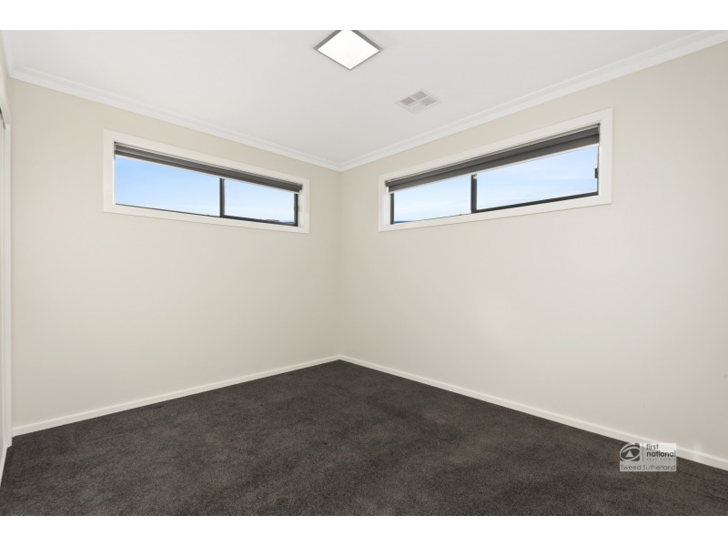 2/35-37 Sternberg Street, Kennington VIC 3550