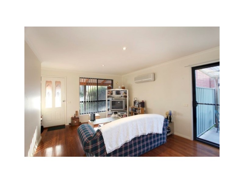 2/81 Osborne Street, Flora Hill VIC 3550