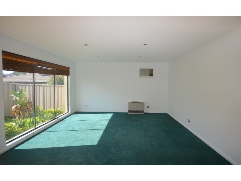 1/6 Magazine Boulevard, Golden Square VIC 3555