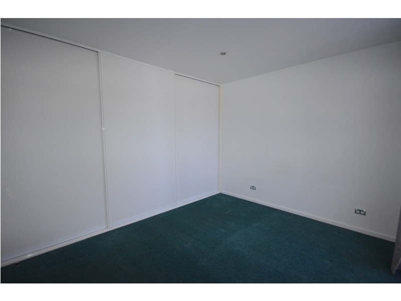 1/6 Magazine Boulevard, Golden Square VIC 3555